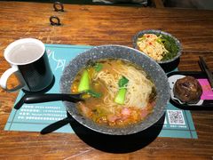 -八月美食小馆(银泰城总店)