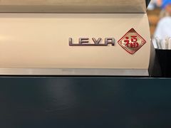 -Be Lived Cafe比例咖啡(摩天轮店)