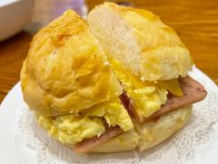 Big&nbsp;men菠萝包-澳门陈光记烧味饭店(南京德基广场店)