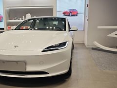-TESLA 特斯拉(上海太古汇体验店)