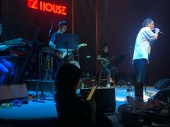 -TZ House音乐现场(来福士中心店)