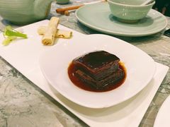 葱包东坡肉-萬國春·中菜馆(颐和公馆店)