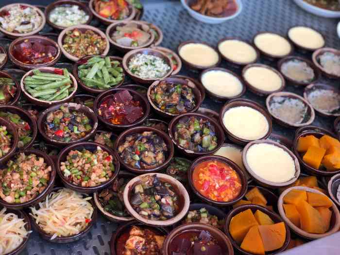 个人比较喜欢秀山的这个蒸菜馆