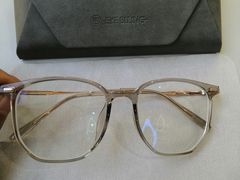 -爱视眸Eyeblling眼镜·依视路·蔡司镜片折扣店(百联南方商城购物中心)