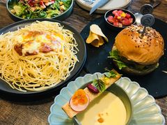 -HIGH FIVE哈福手工汉堡(桂林路店)