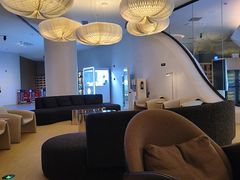 -涨巢·潮玩水疗局