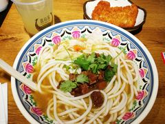 -鑫花溪牛肉米粉(人民广场店)