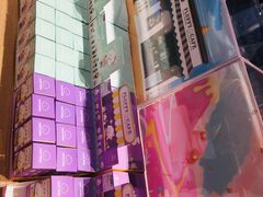 -泡泡玛特POPMART(大卫城店)