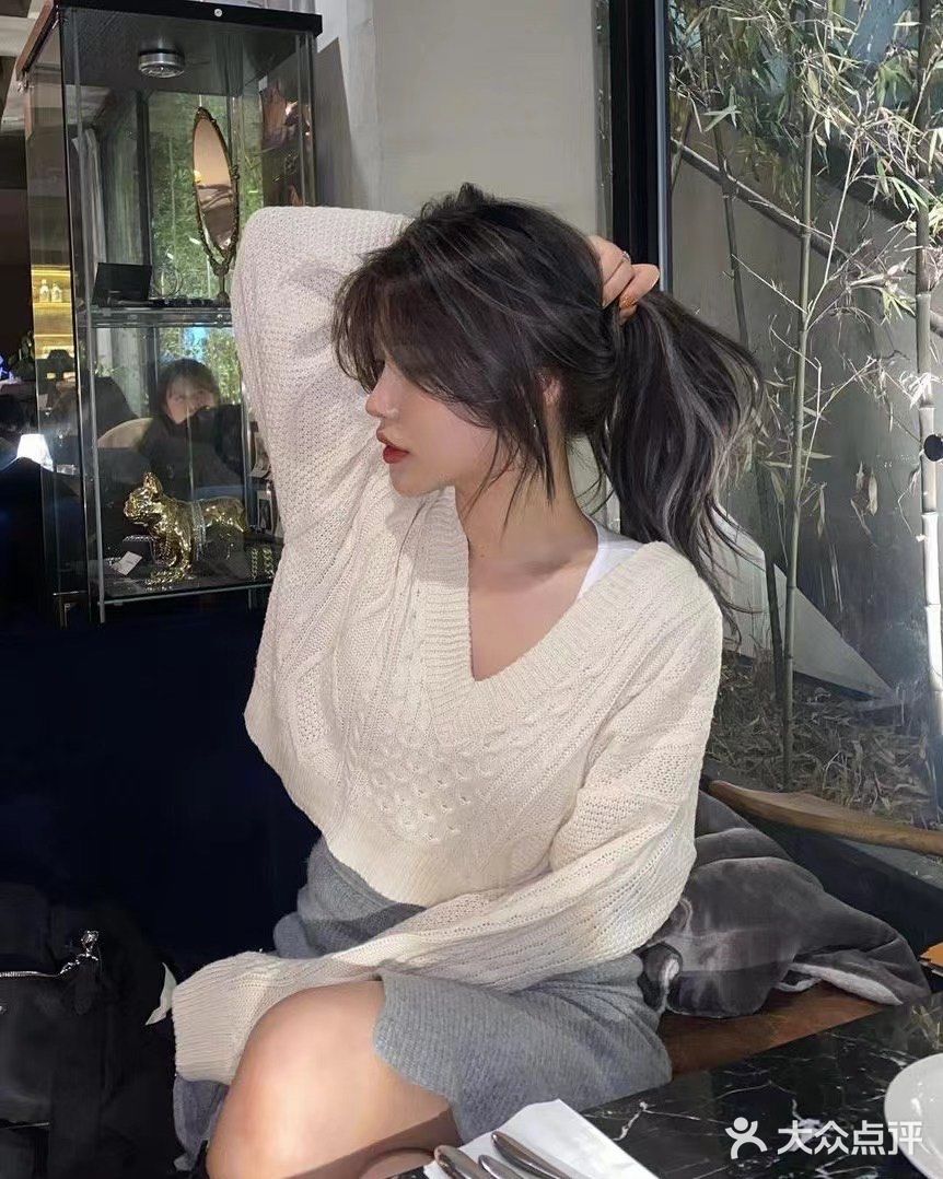 绝绝子羽毛接发挑染