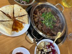 -大众跷脚牛肉馆·非遗传承单位(峨眉山店)