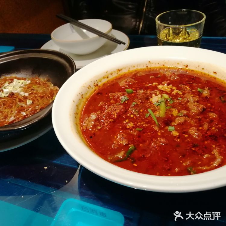 牛奶爆珠布丁好吃，米饭很香，不过点的水煮肉片