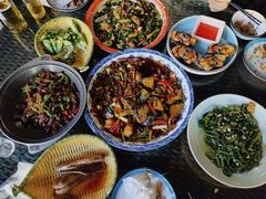 -去吃小龙虾·江湖菜·烧烤(南滨路店)