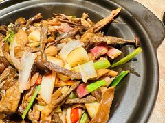 烟熏腊肉炒鹿茸菇-云海肴云南菜(浦江欢乐颂店)