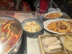 -尚尚仙·酸汤猪手·猪肚鸡火锅(华联万柳购物中心店)