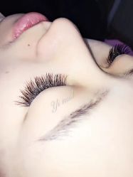 -逸日式美甲美睫工作室