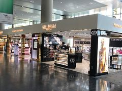 -中免(澳门机场免税店)