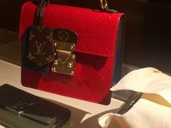 -乐蓬马歇百货公司(Rive Gauche)