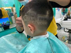 -爆米花儿童美发乐园