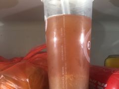 桃桃红茶-CoCo都可(湖滨银泰店B区店)