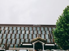 -陆地游轮西山温泉号