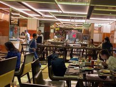 -大中华希尔顿酒店-念自助餐·嗨啤·小龙虾