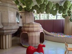 -水桶王国主题餐厅·聚会·生日派对·亲子活动·家庭套餐(亚龙湾希尔顿店)