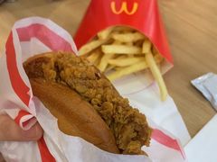 -麦当劳(中二横路店)
