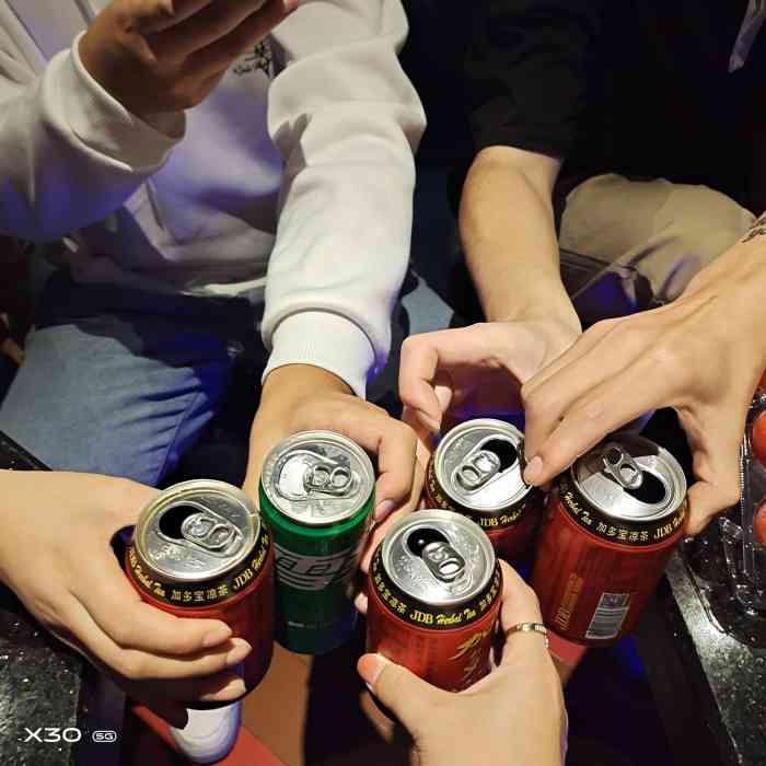 座量贩式ktv(丰台万达广场店)-"很多人来这里 [微笑]上了一桌子啤酒