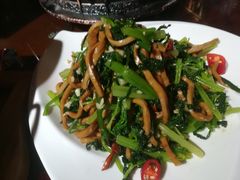 -东来菜馆•手抓海鲜家常菜•海鲜锅贴(鸽子窝店)