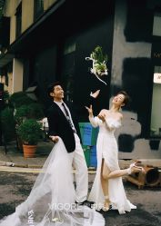 -雪中彩影婚纱摄影·微光艺术中心