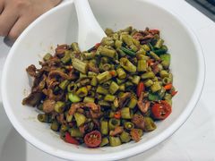 酸豆角炒鸡胗-新新湘菜馆(新中街二条店)