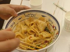 -阿瓦山寨·湘菜现炒·剁椒鱼头王(咸阳总店)