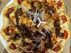 炙烤牛肉烤肠卷边披萨-必胜客(张家港购物公园店)
