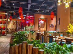 大堂-老滇山寨•云南特色菜•地方菜•民族风情歌舞表演(金碧店)