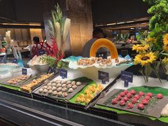 -钱小奴海鲜自助黑金店(杭州滨江龙湖店)