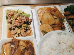 -老乡鸡(上海白玉兰广场店)