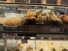 -白玉兰食品甜凤店(合生汇店)