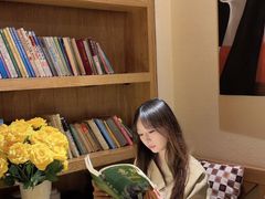 -月亮眼花园餐厅书吧酒吧