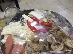 -二钢串叔麻辣烫(华龙大厦店)