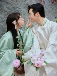 点击看大图 -至臻微拉婚纱摄影