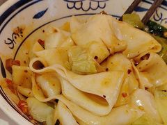 -阿瓦山寨·湘菜现炒·剁椒鱼头王(咸阳总店)