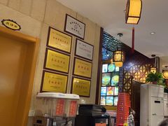 -江城小馆陕南妈妈菜·全球旅行餐厅(钟楼店)
