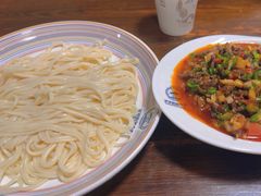 -歹歹的加个面过油肉拌面