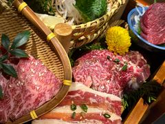 -山川小町·极番烧肉(新地假日广场店)