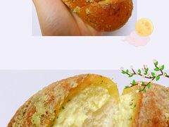 蒜香乳酪包-喜茶(无锡荟聚中心店)