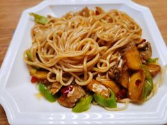 土豆烧牛肉盖面-七里西关中式简餐(苏州中心店)