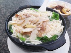砂锅三鲜面-春阳水饺(香槟广场店)