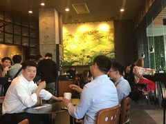 大堂-星巴克臻选(深圳皇庭广场分店)