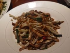 -魏铭鱼头捞饭(晋阳路店)