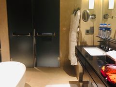 -广州天河希尔顿酒店